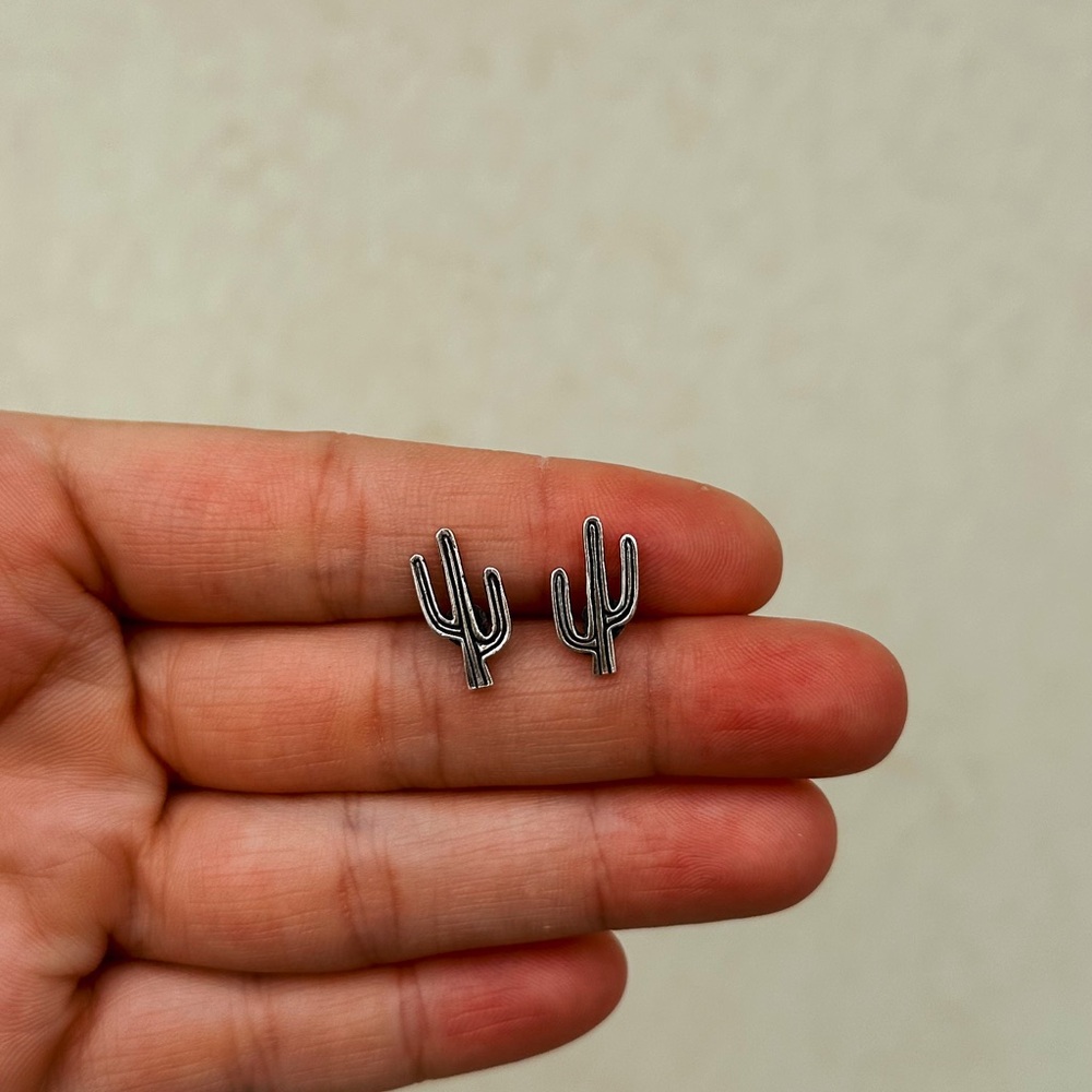 .925 Cactus Studs - Picture 2 of 3